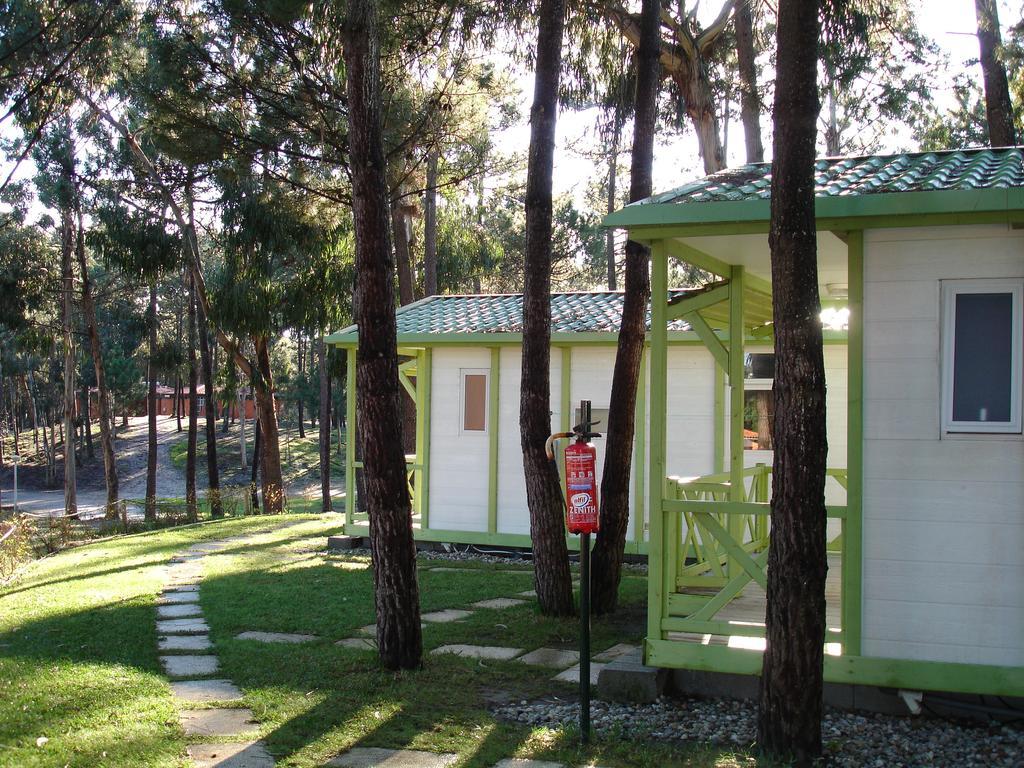 فندق Parque De Campismo Orbitur Foz De Arelho. فوز دو أريلهو الغرفة الصورة