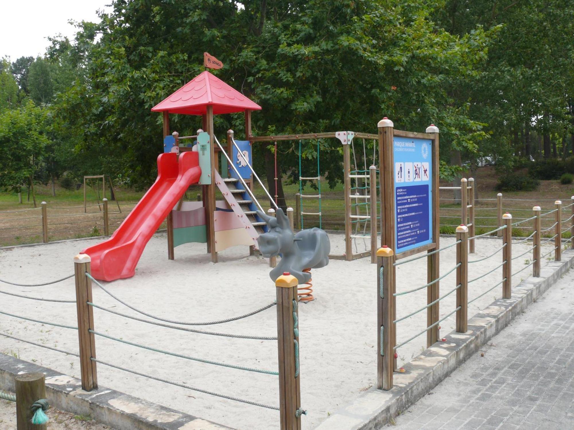 فندق Parque De Campismo Orbitur Foz De Arelho. فوز دو أريلهو المظهر الخارجي الصورة